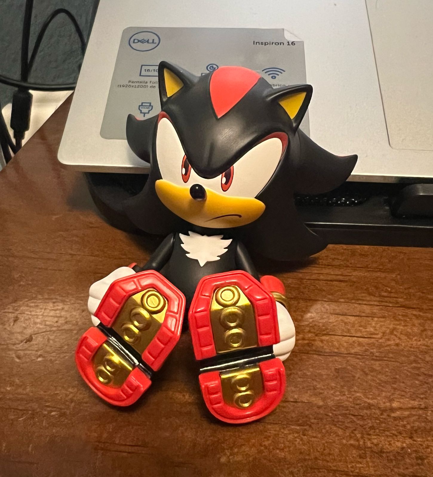 NENDOROID SHADOW THE HEDGEHOG 2518 Coleccionable en