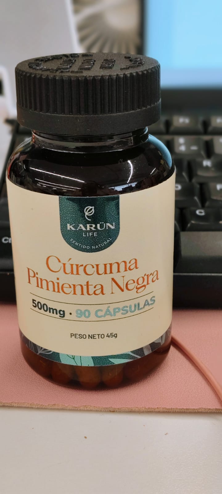 Foto de Macarena sobre Cúrcuma + Pimienta Negra 500mg 90 Caps - Karun Life