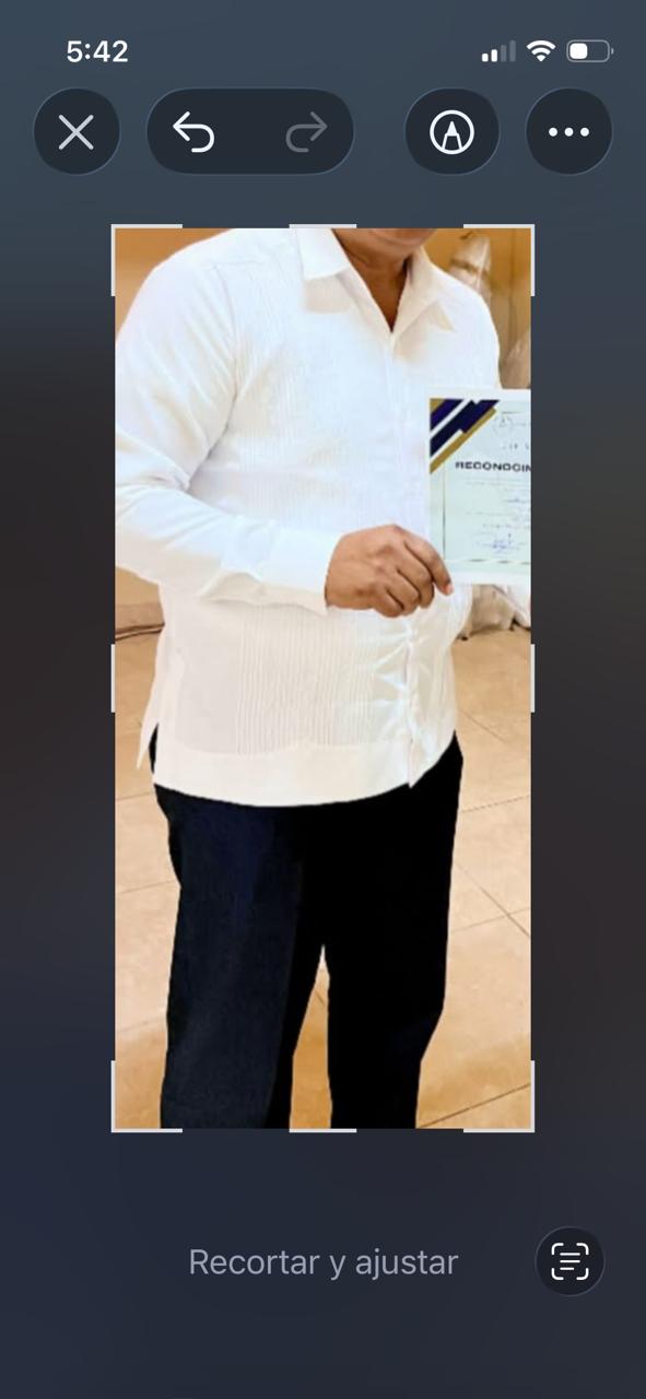Presidential Guayabera with Artisanal Embroidery Mod Dzemul